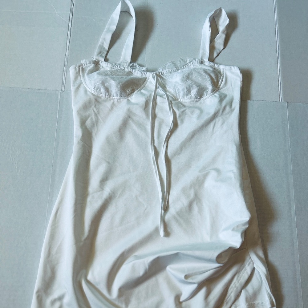 Women Lace Bra, WhiteMini Dresses, Size L